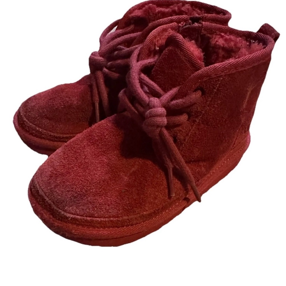 UGG 11 Toddler Neumel II Water Resistant Chukka Boots. Unisex